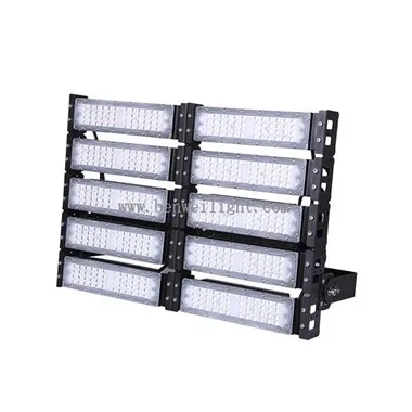 إضاءة LED للميدان الرياضي