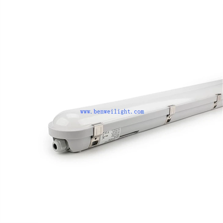 Dustproof Ceiling LED Linear Light (4)