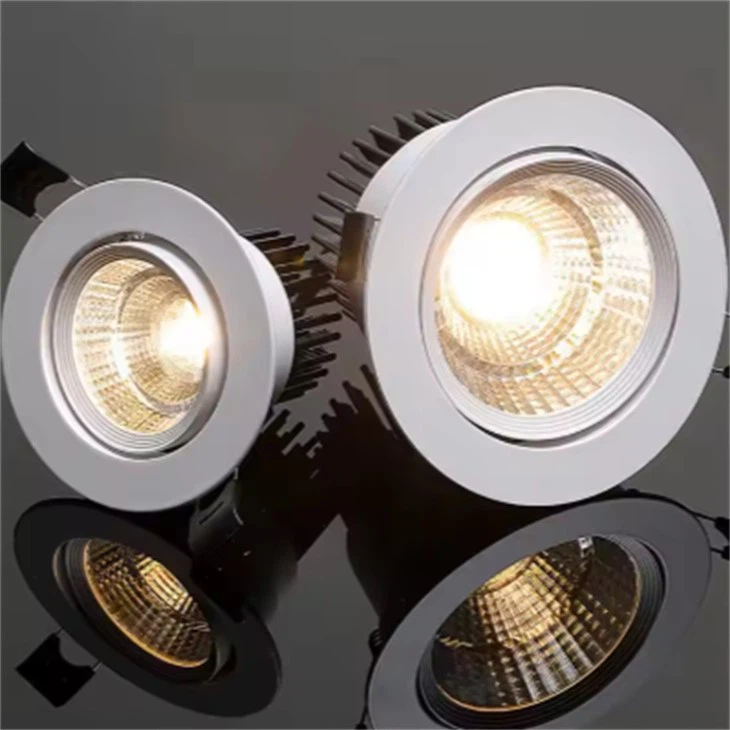 يمكن لإضاءة LED السفلية أن تضيء عكس الضوء