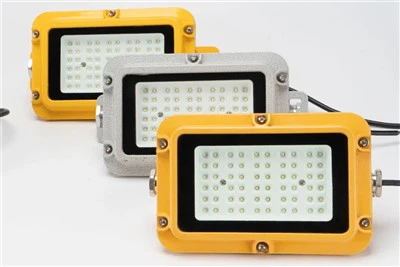 ضوء العمل LED المحمول القابل لإعادة الشحن بقدرة 200 واط