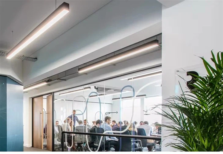 تعليق ضوء الملف الشخصي LED