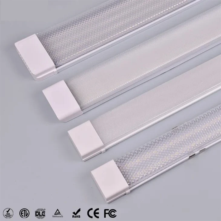 أضواء LED مقاومة للعوامل الجوية 4 قدم